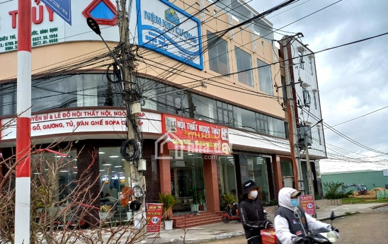 XÃ LỖ đất 2 mặt tiền VIP 143m2 (2tỷ6) nhà hàng HOÀNG LONG DIÊU TRÌ ,khu TRẦN BÁ